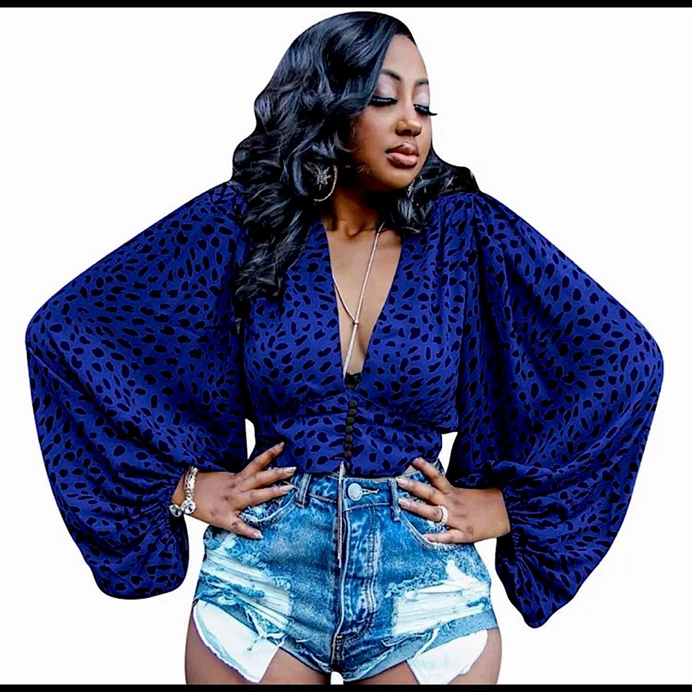 fashionable blue top